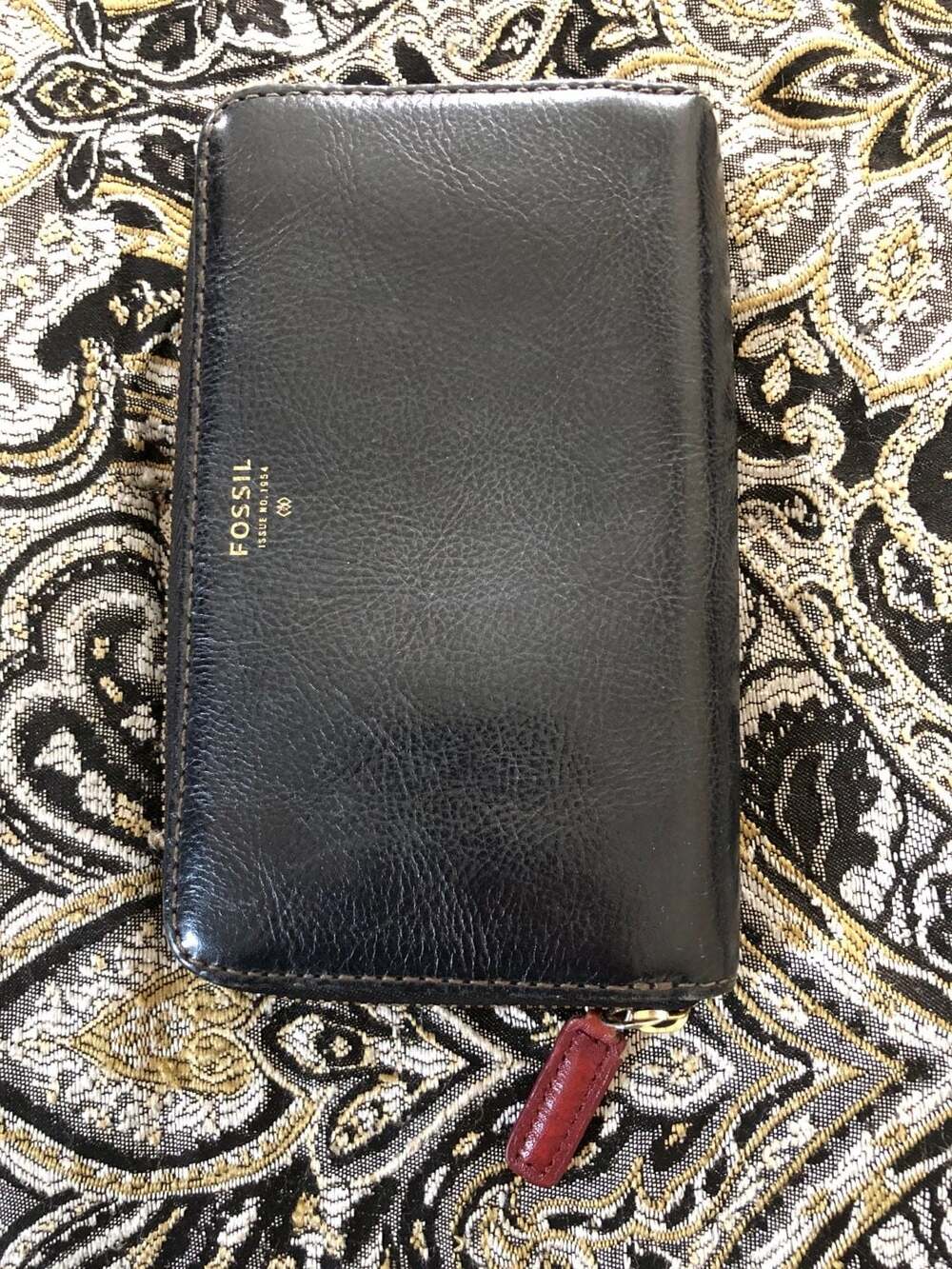 Fossil Issue No. 1954 Black Leather Zip Around Long Wallet